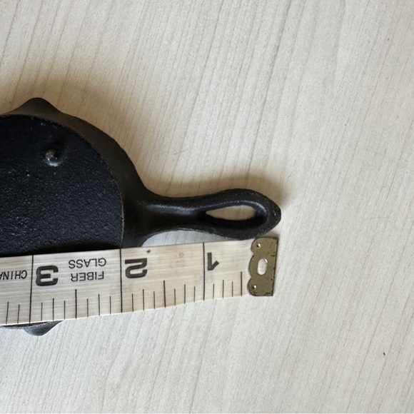 Vintage Mini Hand Painted Palm tree and sailboat 3D black Cast Iron Frying Pan - Picture 7 of 11